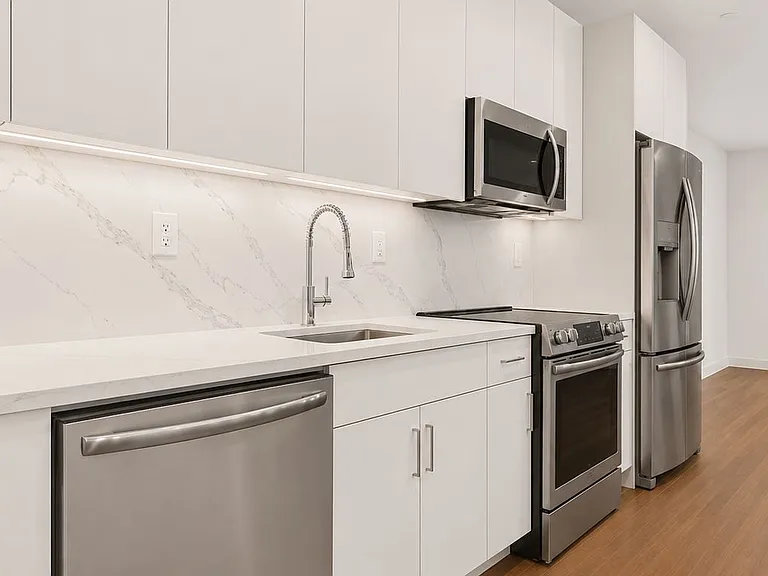 20 Terrace Pl #PENTHOUSE — Photo 10