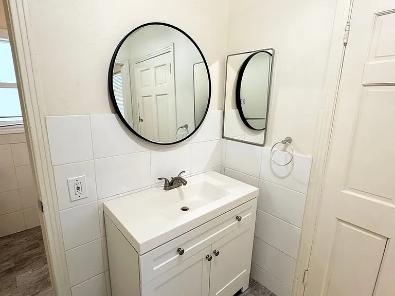 461 Walnut St — Photo 9