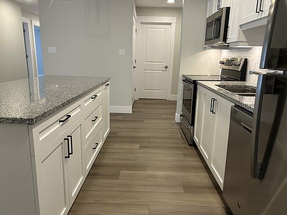 3rd image of 20 Patience Ln #204