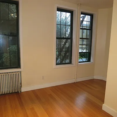 Rented by Nooklyn NYC LLC | media 47