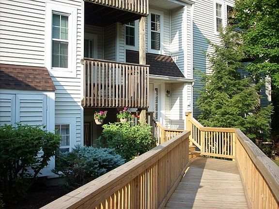 Walk way to door
