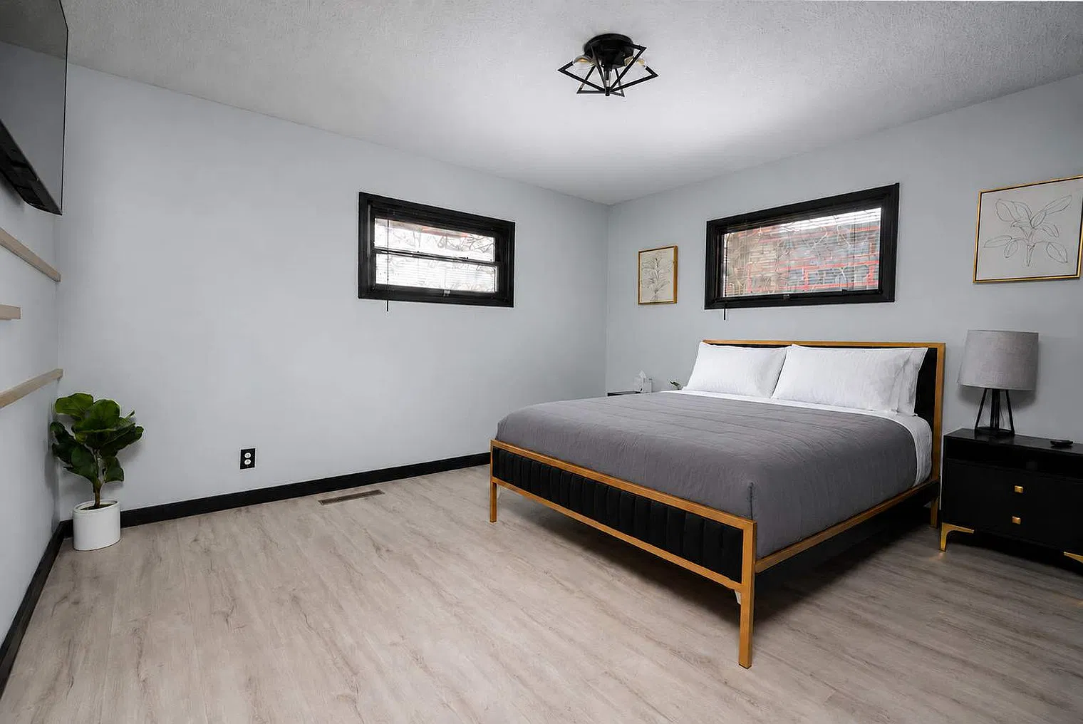 3 bed, 2.0 bath, 1194 sqft, $7,677 — Photo 2