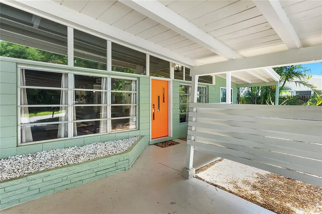 2 bed, 1.0 bath, 1224 sqft, $2,350 — Photo 3