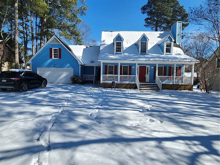 4016 Bankside Dr — Photo 1
