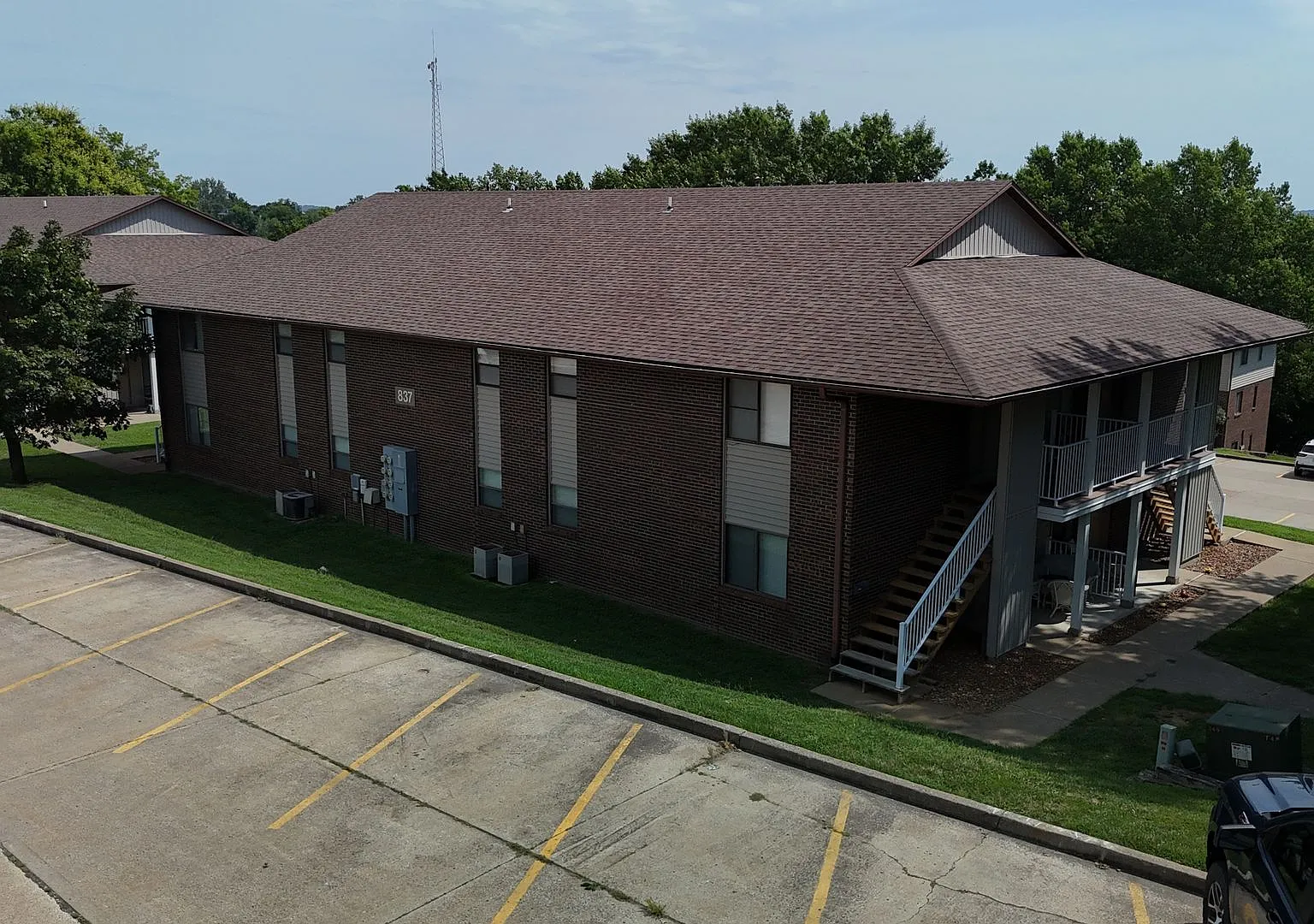 Deville Southwest Apartments - Upper Level — Photo 1