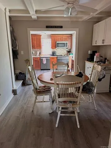 328 S Country Rd — Photo 3
