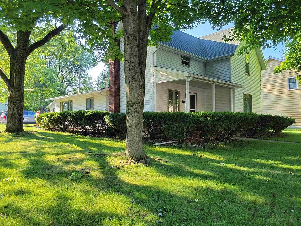 2nd image of 457 N Elm St