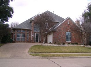 2409 Pine Hollow Ct, Arlington, TX 76006