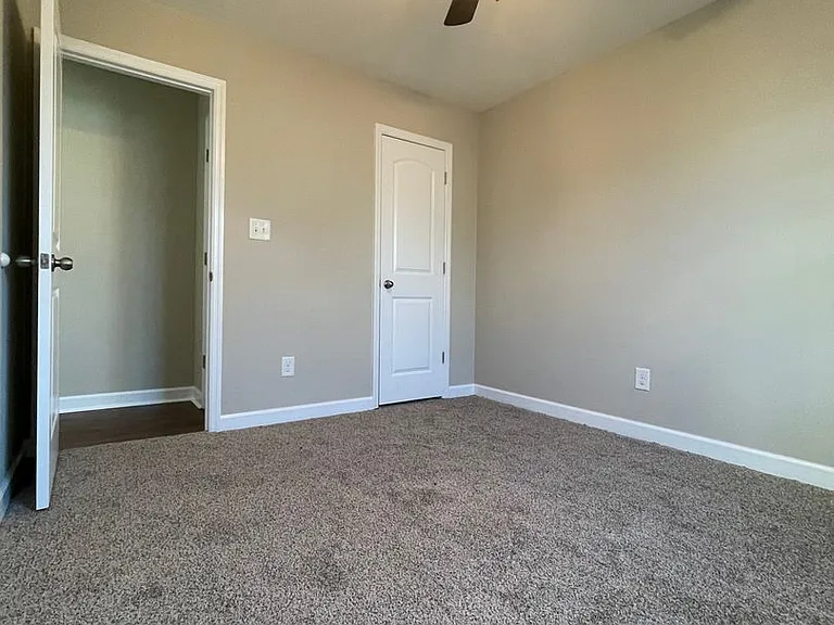 308 Sinclair Ln — Photo 24