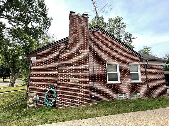 3rd image of 6903 Kingsbury St