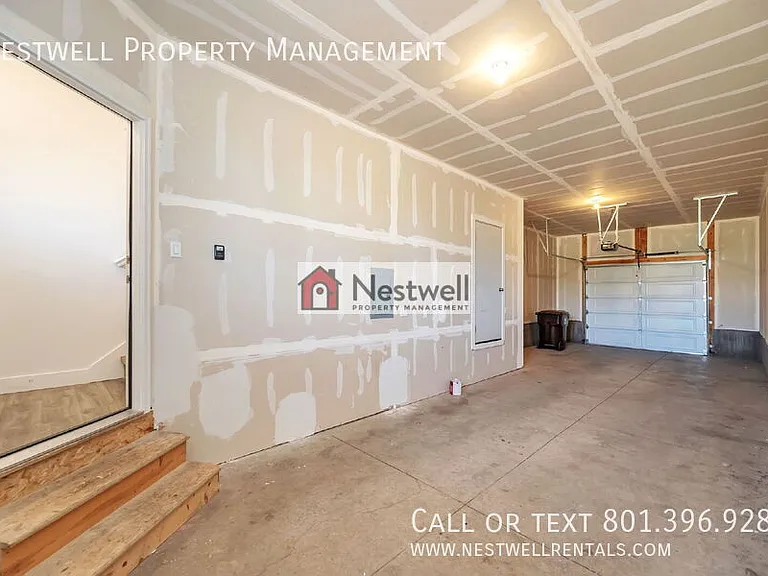 7952 S 5440 W — Photo 24