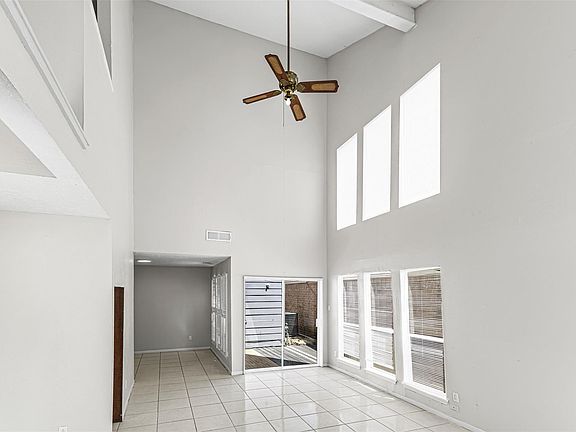 4th image of 8712 Covent Garden St