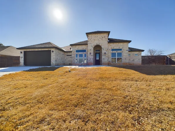 713 Shumard Ln, Fredericksburg, TX 78624