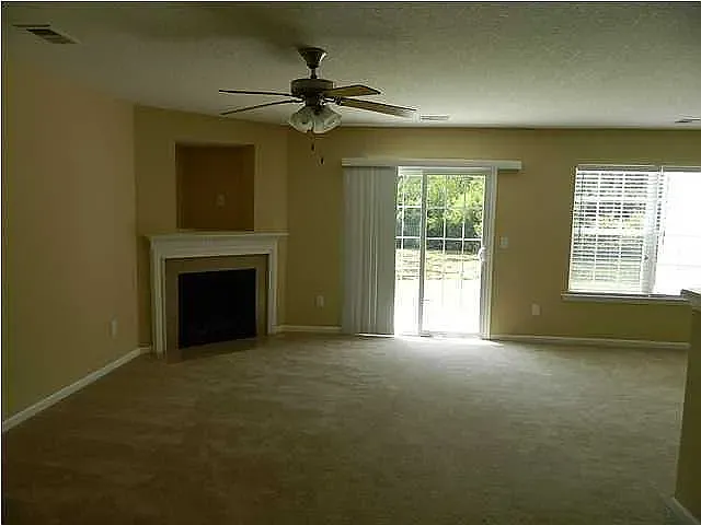 5207 Pomfret St — Photo 5