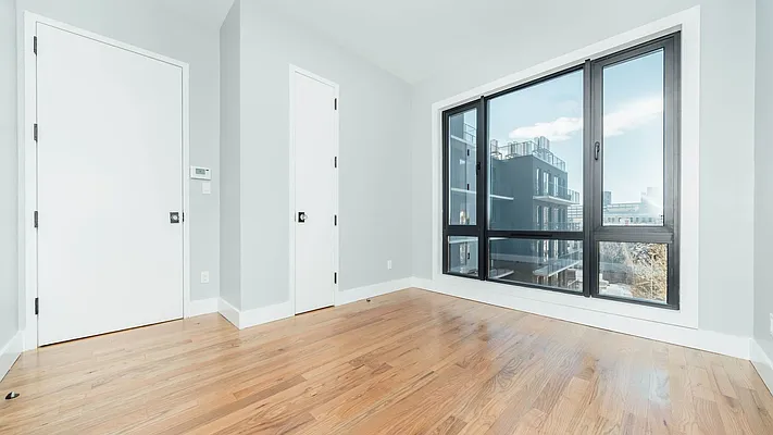 Rented by Nooklyn NYC LLC | media 43