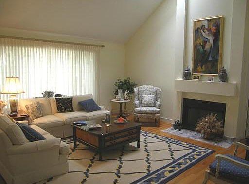 2nd image of 2 Orchard Hill Dr