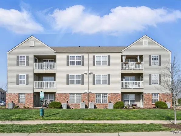 6124 Welsh Dr, Lake Saint Louis, MO 63367