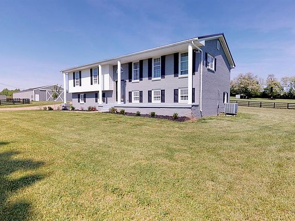 3rd image of 175 Haggin Ln