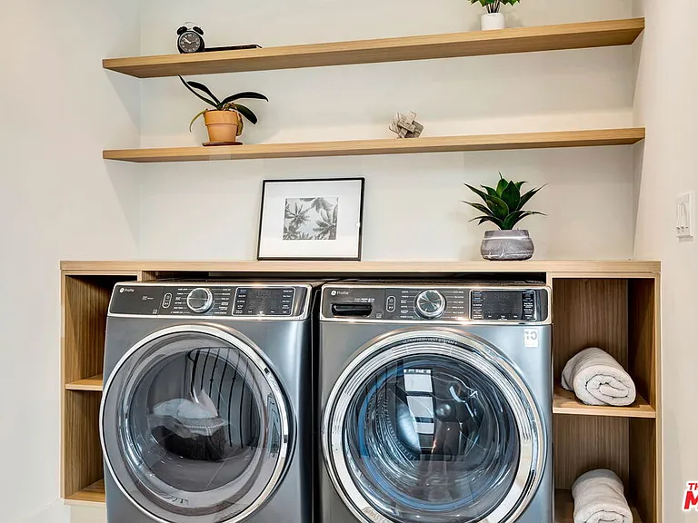 652 Huntley Dr #102 — Photo 35