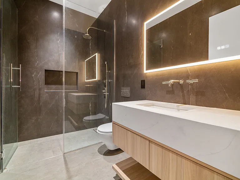 294 Elizabeth St #2A — Photo 2