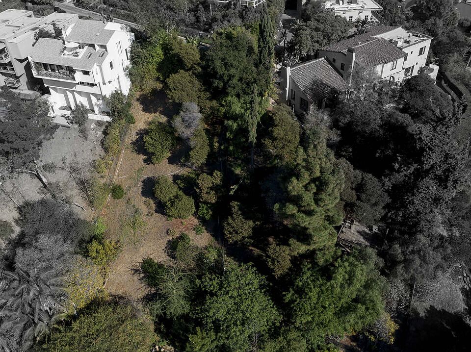 2nd image of 1579 Lindacrest Dr