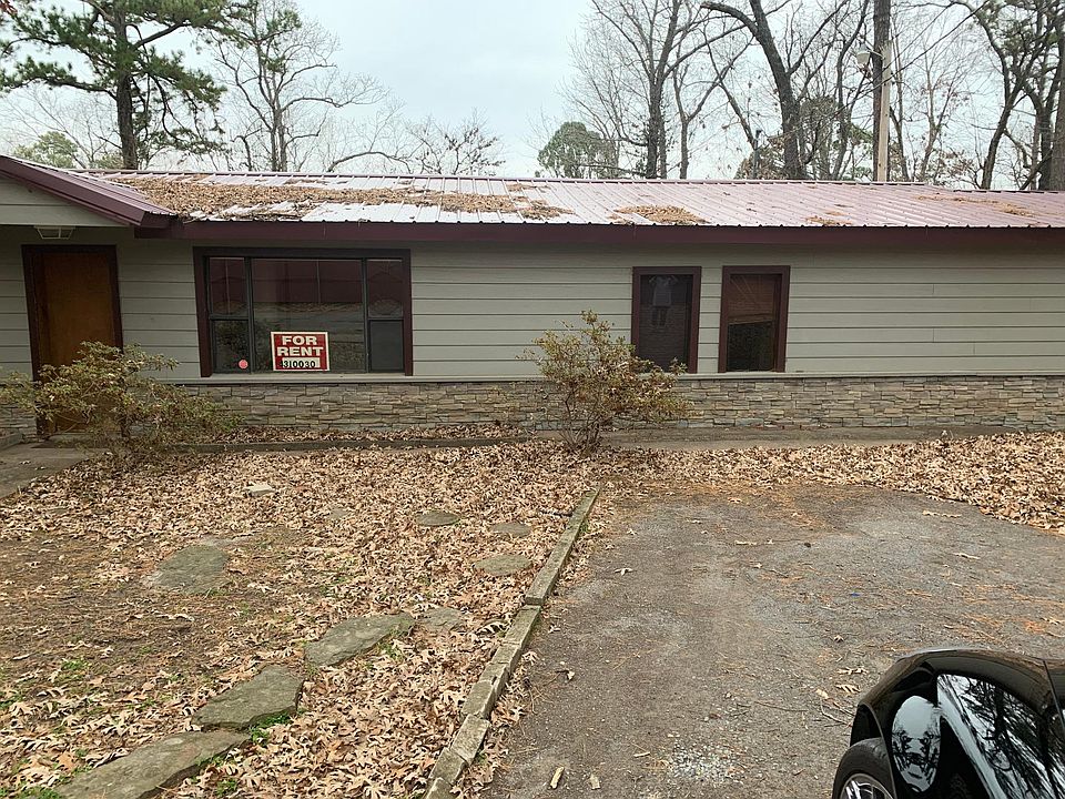2nd image of 2105 Creek Dr