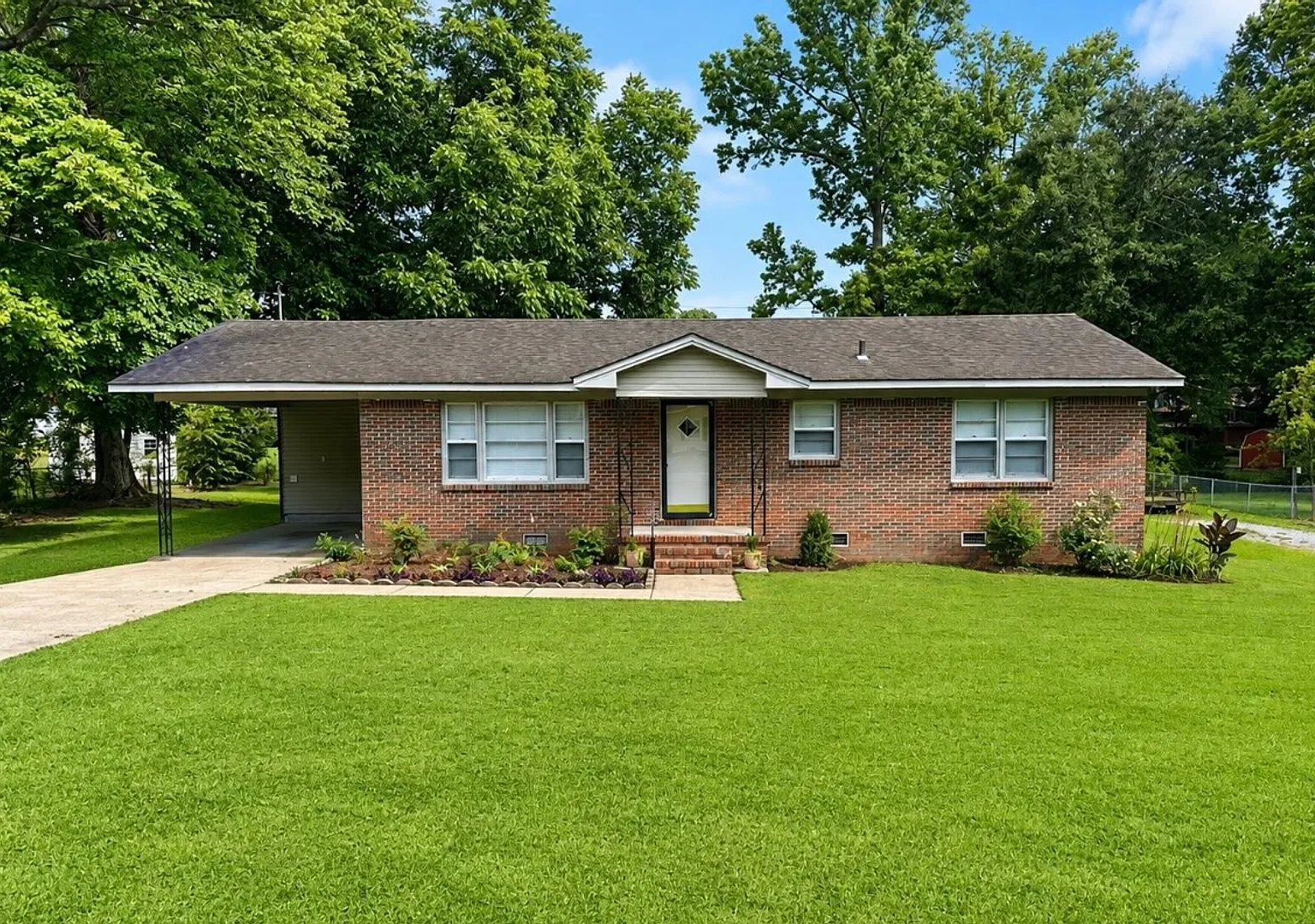 407 Pecan Street Albertville AL — Photo 1