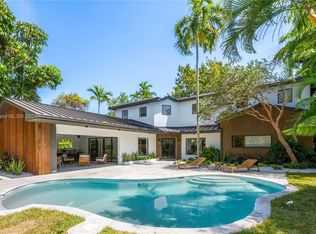 545 SW 29th Rd, Miami, FL 33129