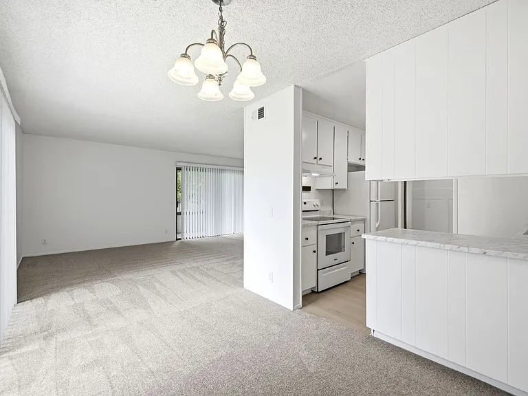 777 San Antonio Rd #86 — Photo 6