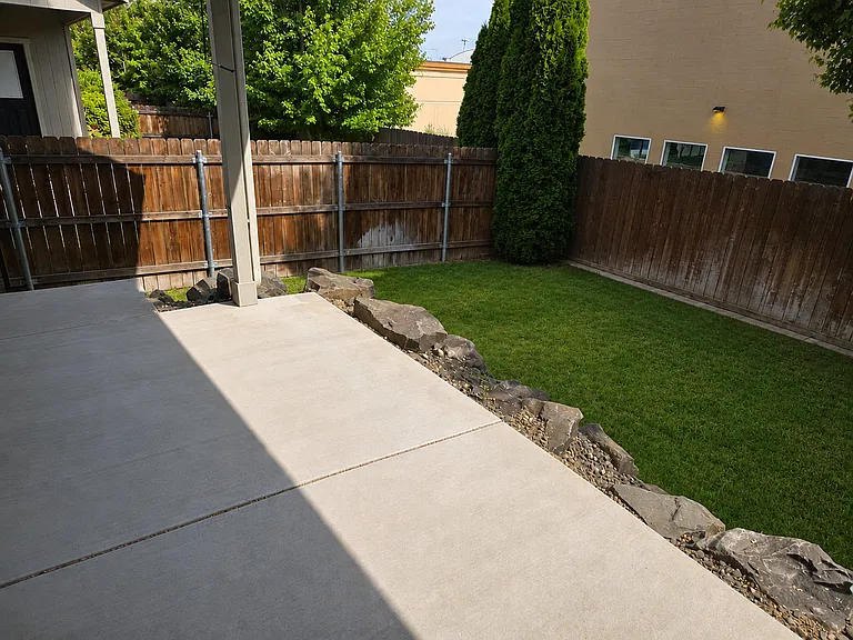 7306 W Chestnut Ave — Photo 3