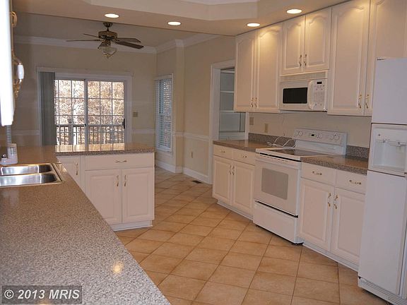 2nd image of 3914 Corbin Hall Ln