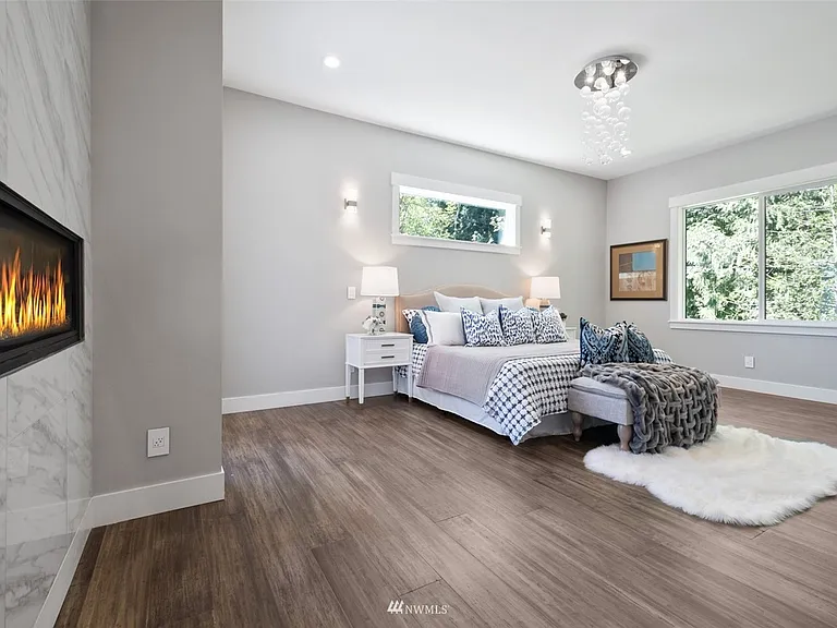 823 218th Ave NE — Photo 15