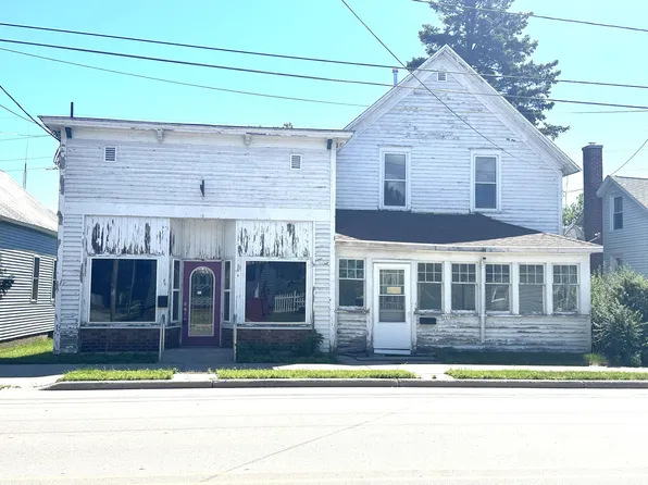 2210 13th St, Menominee, MI 49858