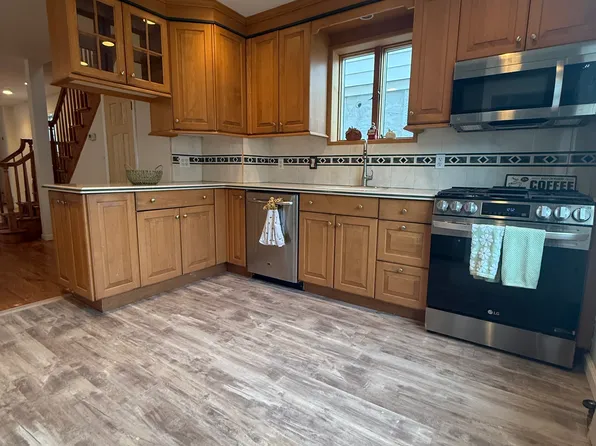 95-15 Pitkin Avenue image 11 of 26