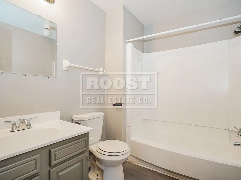 5623-5625 Chatford Dr — Photo 10