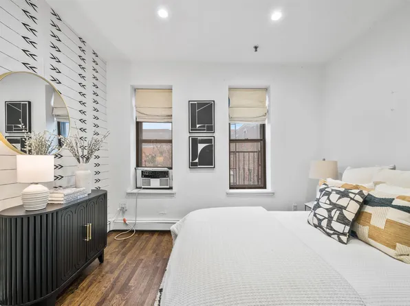 297 Pavonia Avenue image 14 of 30