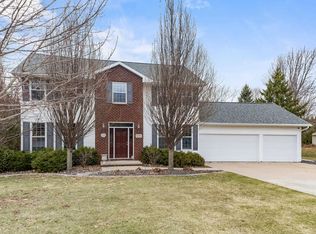 N1769 Ivy Ln, Greenville, WI