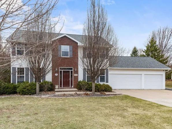 N1769 Ivy Ln, Greenville, WI 54942