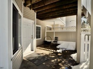 38 Academy Ct, Bedminster, NJ 07921