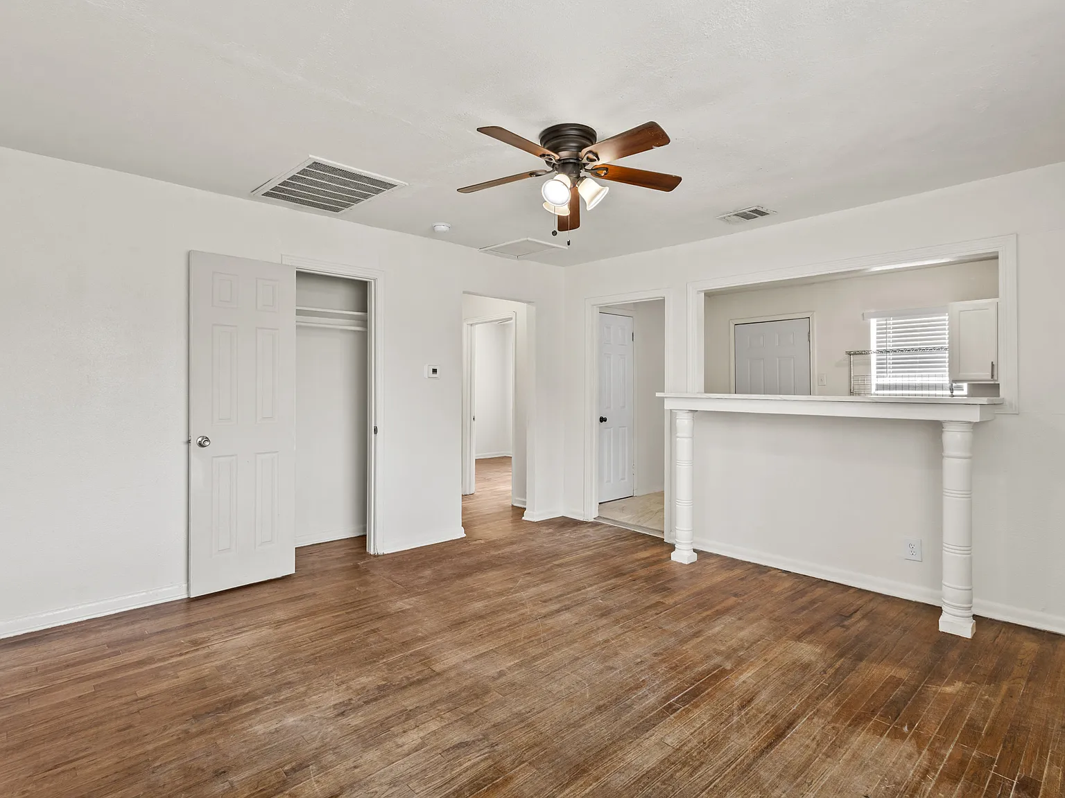 2 bed, 670 sqft, $1,000 — Photo 2