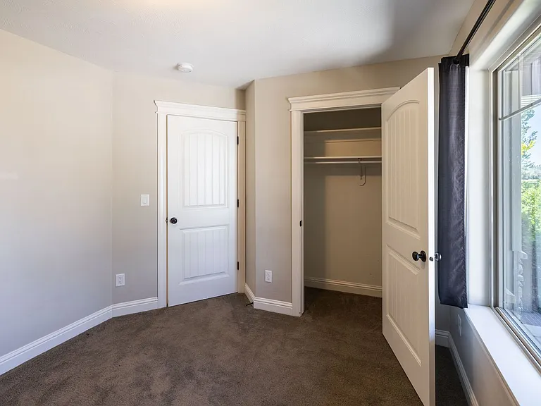 303 S Park Ave — Photo 21