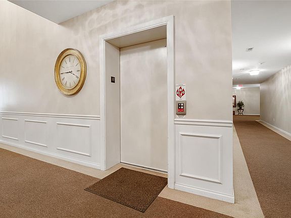 5th image of 6240 Sunshine Dr APT 3E