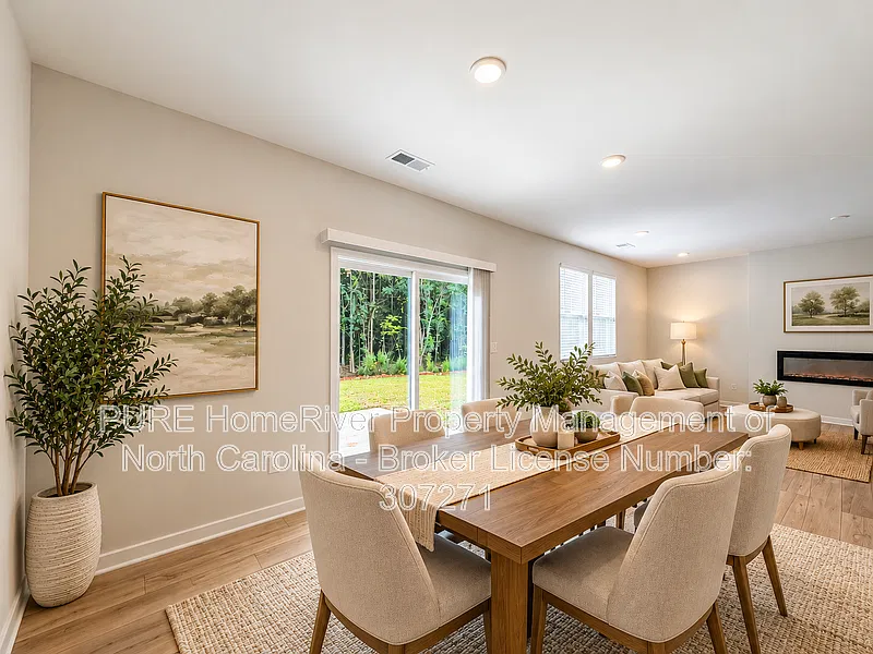 4 bed, 2.5 bath, 1889 sqft, $2,095 — Photo 3