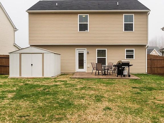 3rd image of 1509 Hamilton Hills Dr