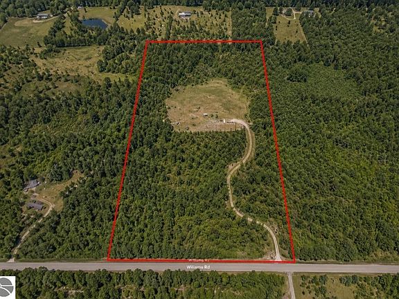 3rd image of 3780 Williams Rd
