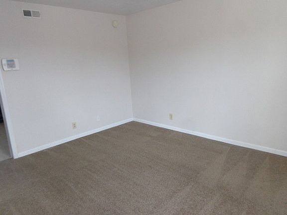 4th image of 351 Peabody Dr