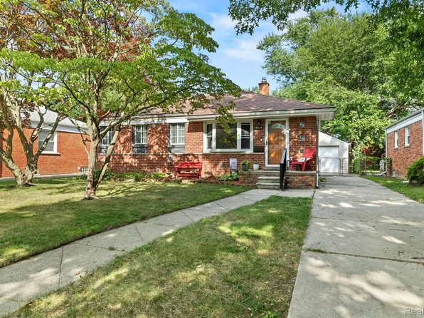 9840 Seltzer St, Livonia, MI 48150