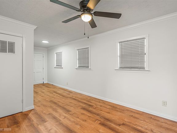 4th image of 2090 Bellevue Rd