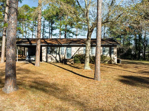 141 Ole Oak St., Loris, SC 29569