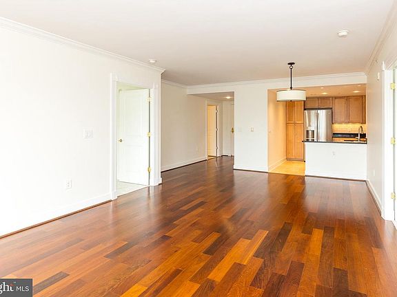 3rd image of 5 Park Pl APT 626